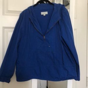 Lightweight hooded jacket